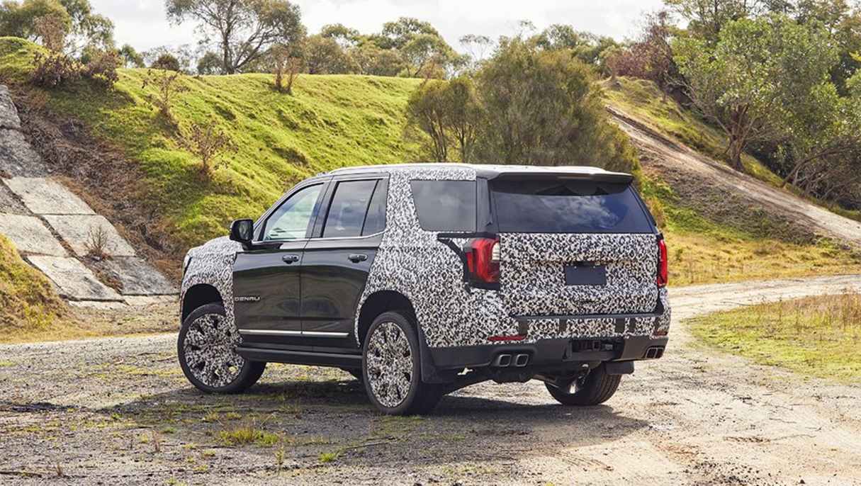 Powered by GMās (313kW/624Nm) 6.2-litre all-alloy āEcoTec3ā overhead-valve, naturally aspirated petrol V8 engine connected to a 10-speed auto transmission.